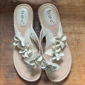 b.o.c. Cream Floral Sandals